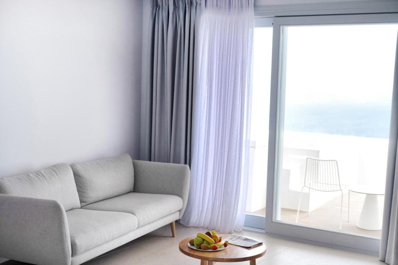 Lilium Hotel Santorini Fira  Eksteriør bilde