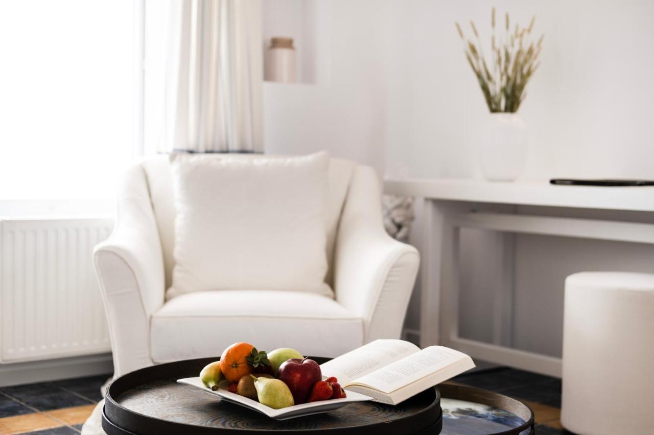 Lilium Hotel Santorini Fira  Eksteriør bilde
